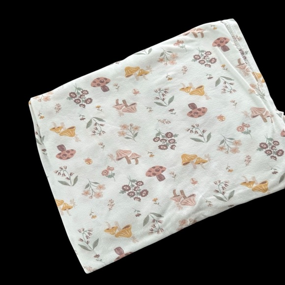 Milkberry 36” X 40” Mushroom Floral Bamboo Swaddle Baby Blanket Blankie Ladybug - Picture 1 of 2